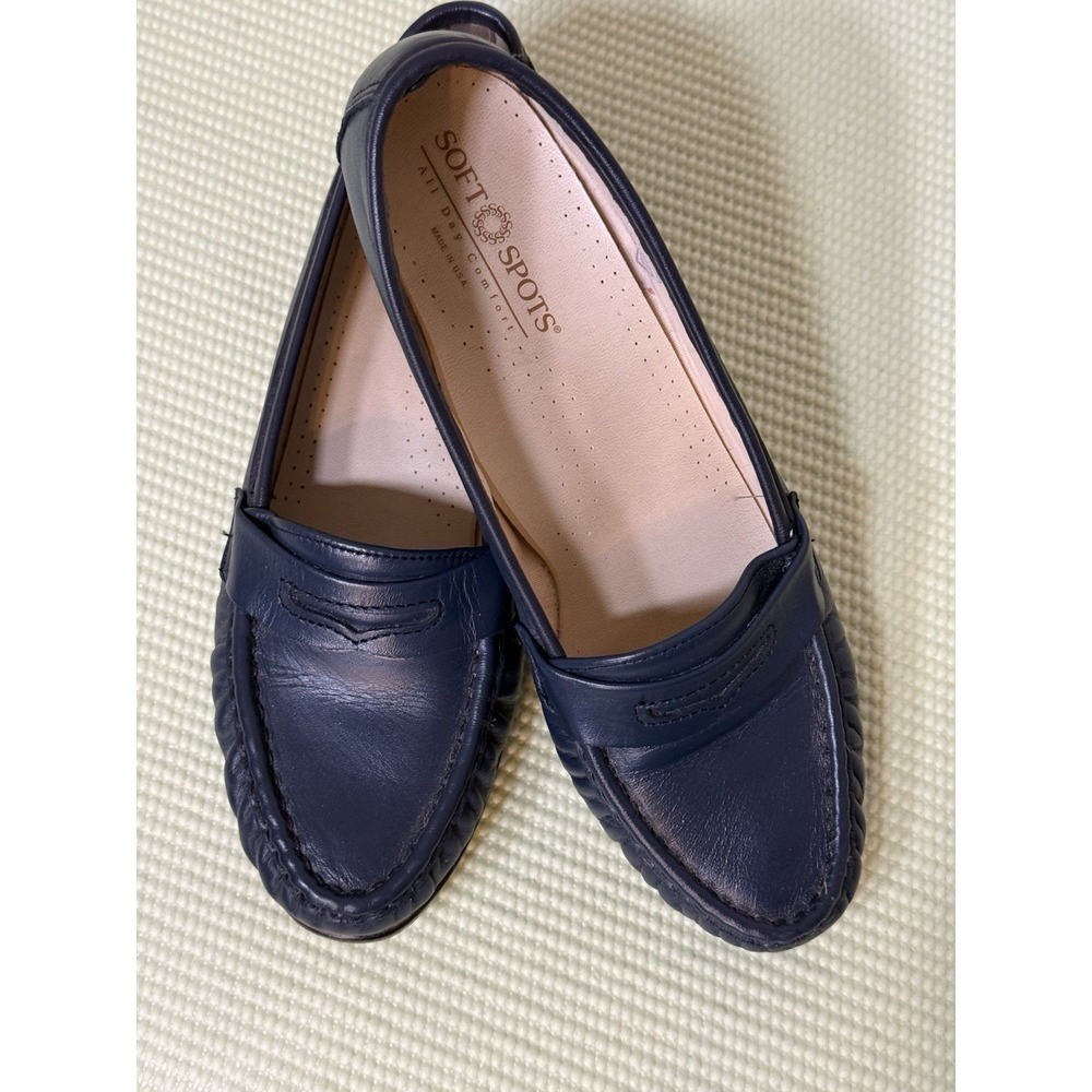 Women Soft Spots Navy Leather Loafers  Size 10 Medium‎ USA Comfort Preppy Classy